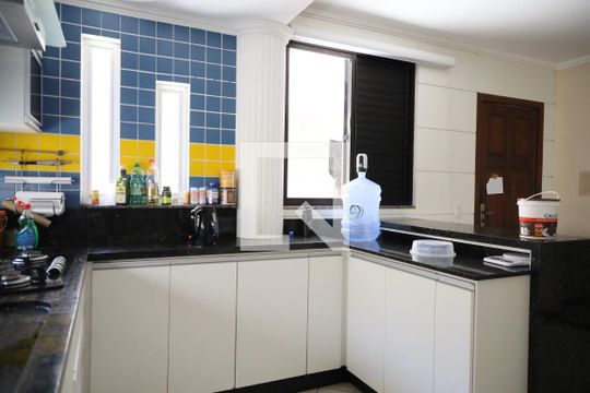 Cozinha de casa à venda com 4 quartos, 256m² em Ingleses do Rio Vermelho, Florianópolis