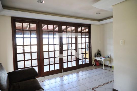 Casa à venda com 4 quartos, 256m² em Ingleses do Rio Vermelho, Florianópolis