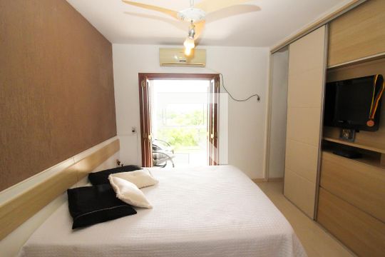 Quarto Suíte de casa de condomínio à venda com 3 quartos, 263m² em Campo Novo, Porto Alegre