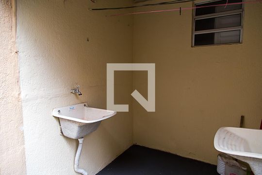 Área de Serviço de casa de condomínio para alugar com 1 quarto, 30m² em Jardim Oriental, São Paulo