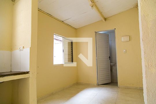 Casa de Condomínio para alugar com 1 quarto, 30m² em Jardim Oriental, São Paulo