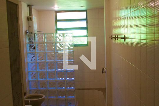 Suíte banheiro de casa à venda com 4 quartos, 230m² em Gávea, Rio de Janeiro