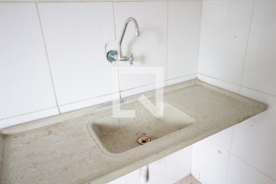 Cozinha de casa para alugar com 2 quartos, 54m² em Mantiqueira, Belo Horizonte