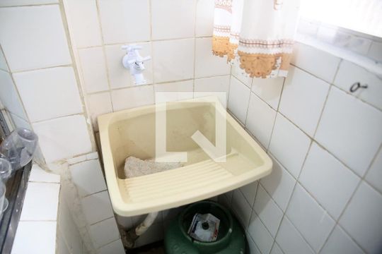 Cozinha/Area de serviço de apartamento para alugar com 2 quartos, 48m² em Vila Assuncao, Praia Grande