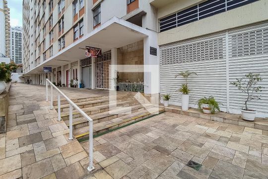 Entrada de apartamento à venda com 2 quartos, 54m² em Aclimação , São Paulo