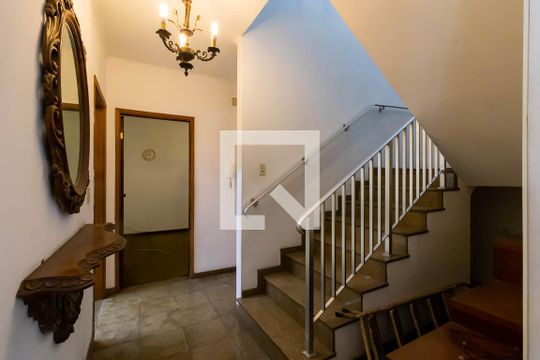 Corredor de casa à venda com 4 quartos, 291m² em Jardim Patente Novo, São Paulo