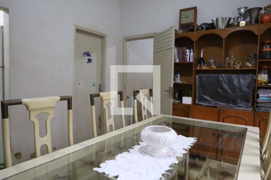 Sala de casa à venda com 2 quartos, 167m² em Cinquentenario, Belo Horizonte