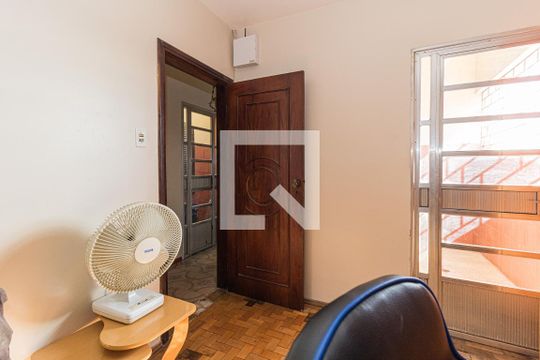 Quarto 4 de casa à venda com 5 quartos, 331m² em Santo Antônio, Porto Alegre