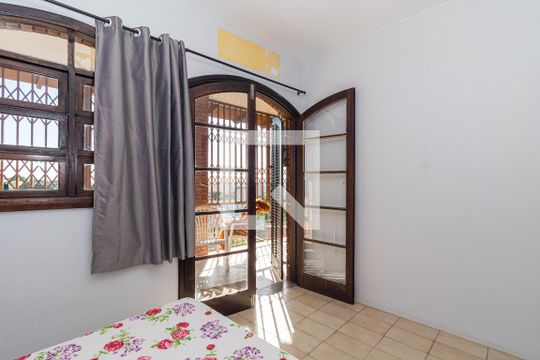 Quarto 1 de casa à venda com 5 quartos, 331m² em Santo Antônio, Porto Alegre