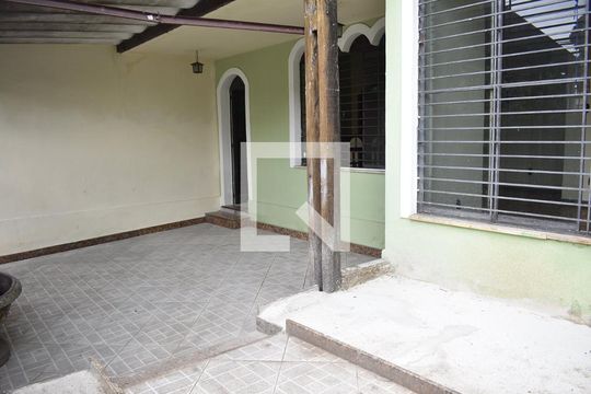 Garagem de casa para alugar com 4 quartos, 126m² em Campo Grande, Rio de Janeiro