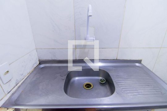 Cozinha de casa para alugar com 1 quarto, 25m² em São Gonçalo, Salvador