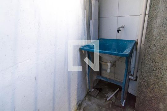 Área de Serviço de casa para alugar com 1 quarto, 25m² em São Gonçalo, Salvador