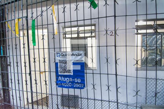 fachada de casa para alugar com 1 quarto, 25m² em São Gonçalo, Salvador