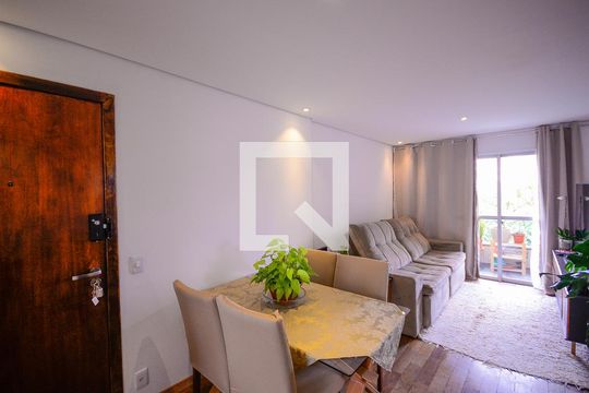 Sala de apartamento à venda com 3 quartos, 83m² em Vila das Mercês, São Paulo