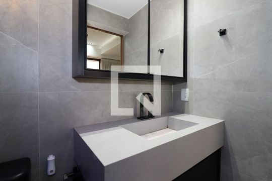 Banheiro da Suíte de apartamento para alugar com 1 quarto, 78m² em Zona Industrial , Brasília
