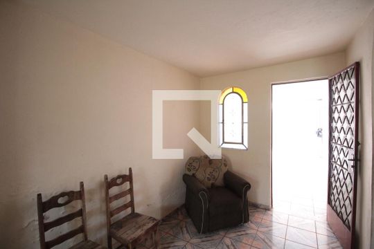 Sala de casa à venda com 3 quartos, 360m² em Candelária, Belo Horizonte