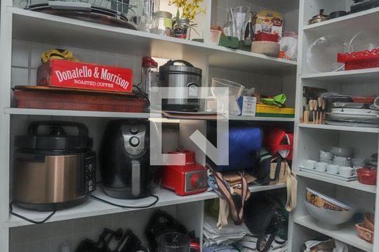 Despensa de apartamento à venda com 2 quartos, 180m² em Bela Aliança, São Paulo