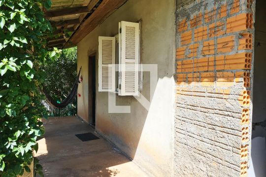 Fachada de casa à venda com 2 quartos, 300m² em Fazenda São Borja, São Leopoldo