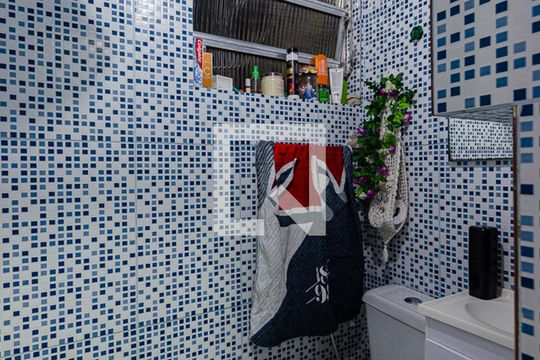 Banheiro de kitnet/studio à venda com 1 quarto, 20m² em Centro, Niterói