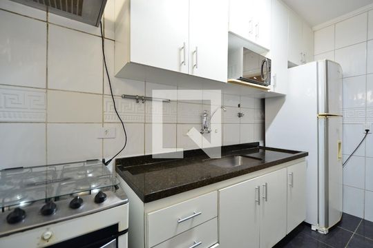 Cozinha de apartamento para alugar com 2 quartos, 78m² em Vila Clementino, São Paulo