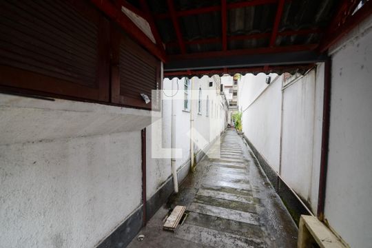 Hall de apartamento para alugar com 2 quartos, 70m² em Vila Isabel, Rio de Janeiro