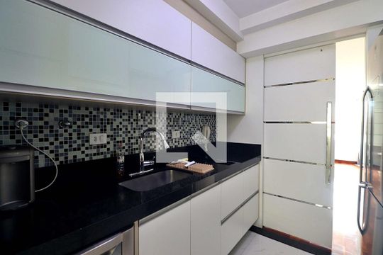 Cozinha de apartamento para alugar com 2 quartos, 89m² em Jardim, Santo André