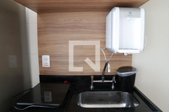 Cozinha de kitnet/studio à venda com 1 quarto, 34m² em Santa Cecília, São Paulo