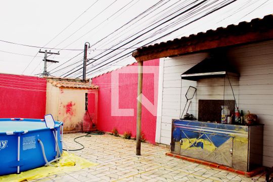Quintal de casa para alugar com 3 quartos, 200m² em Vila Nova Curuçá, São Paulo