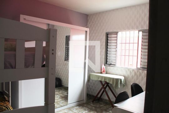 Quarto 1 de casa para alugar com 3 quartos, 200m² em Vila Nova Curuçá, São Paulo
