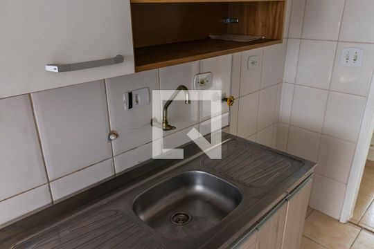 Cozinha de apartamento para alugar com 1 quarto, 42m² em Liberdade, São Paulo