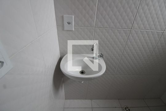 Banheiro de apartamento para alugar com 1 quarto, 33m² em Vila Guarani(zona Leste), São Paulo