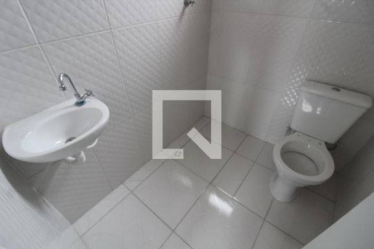 Banheiro de apartamento para alugar com 1 quarto, 33m² em Vila Guarani(zona Leste), São Paulo