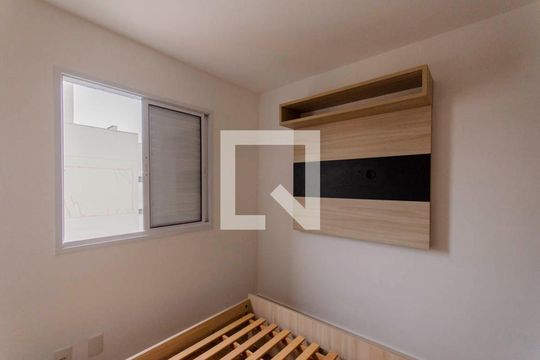 Suíte de apartamento para alugar com 2 quartos, 54m² em Chácara Cruzeiro do Sul, São Paulo