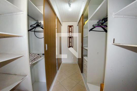 Closet de casa para alugar com 5 quartos, 450m² em Morro das Pedras, Florianópolis