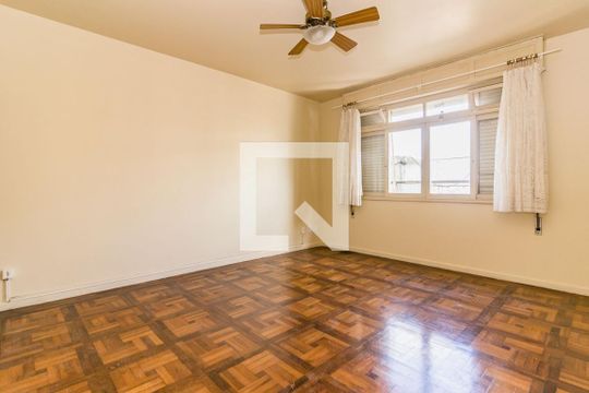 Sala de apartamento para alugar com 3 quartos, 95m² em Bom Fim, Porto Alegre