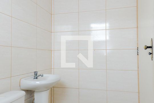 Banheiro de kitnet/studio para alugar com 1 quarto, 30m² em Vila Leonor, Guarulhos