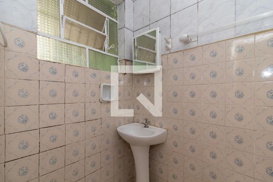 Banheiro de casa para alugar com 1 quarto, 40m² em Imirim, São Paulo