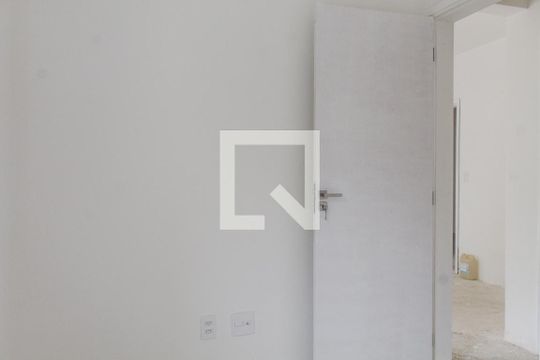 Quarto 1 de apartamento para alugar com 2 quartos, 52m² em Parque Enseada, Guarujá