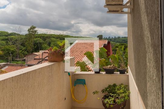 Sacada do Quarto 1 de casa para alugar com 3 quartos, 160m² em Parque Jambeiro, Campinas