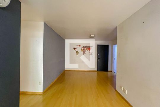 Sala de apartamento à venda com 2 quartos, 80m² em Laranjeiras, Rio de Janeiro