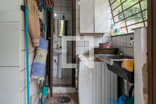 Área de Serviço de casa à venda com 4 quartos, 330m² em Parque Urbano, Porto Alegre