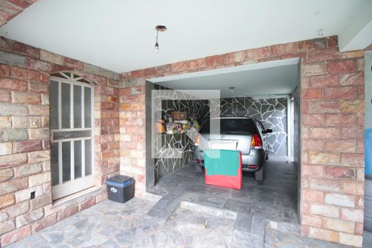 Garagem de casa para alugar com 4 quartos, 238m² em Cenaculo, Belo Horizonte