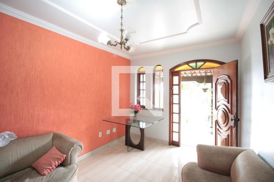 Sala de casa para alugar com 4 quartos, 238m² em Cenaculo, Belo Horizonte