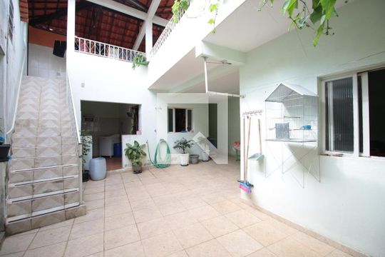 Area de Serviço de casa para alugar com 4 quartos, 238m² em Cenaculo, Belo Horizonte