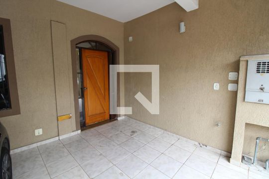 Garagem de casa à venda com 2 quartos, 110m² em Vila Santa Clara, São Paulo