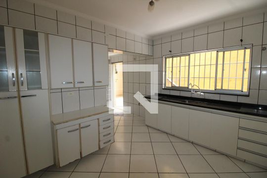 Cozinha de casa à venda com 2 quartos, 110m² em Vila Santa Clara, São Paulo