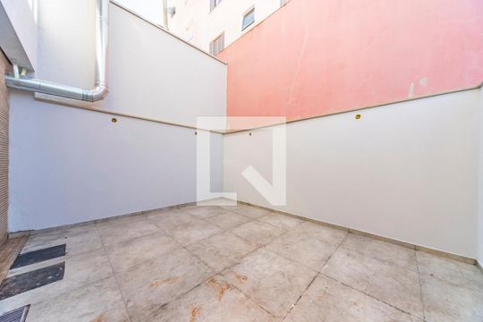 Quintal Fundos de casa de condomínio à venda com 4 quartos, 200m² em Parque São Vicente, Mauá
