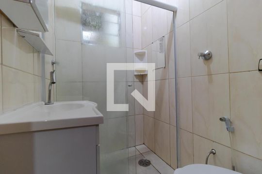 Banheiro da Kitnet (Edícula) de casa à venda com 4 quartos, 160m² em Vila Industrial (campinas), Campinas