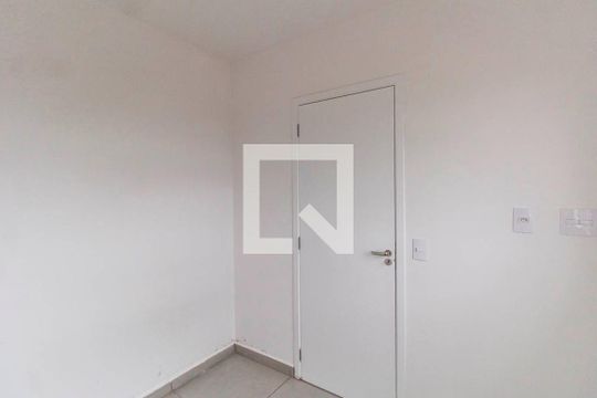 Quarto 2 de apartamento para alugar com 2 quartos, 34m² em Vila Pierina, São Paulo