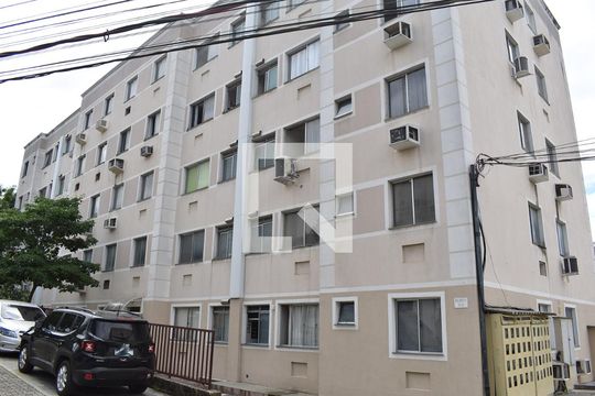 Fachada do bloco de apartamento para alugar com 3 quartos, 70m² em Campo Grande, Rio de Janeiro